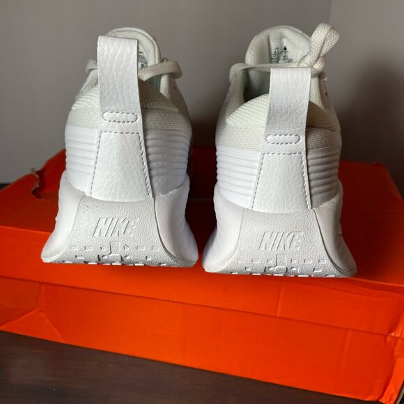 Nike Promina White Running Shoes Women’s 8.5 Platform Sneakers NIB - Picture 4 of 7